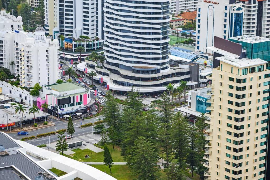 Coastal Chic 2 Bed In Broadbeach Apartment *