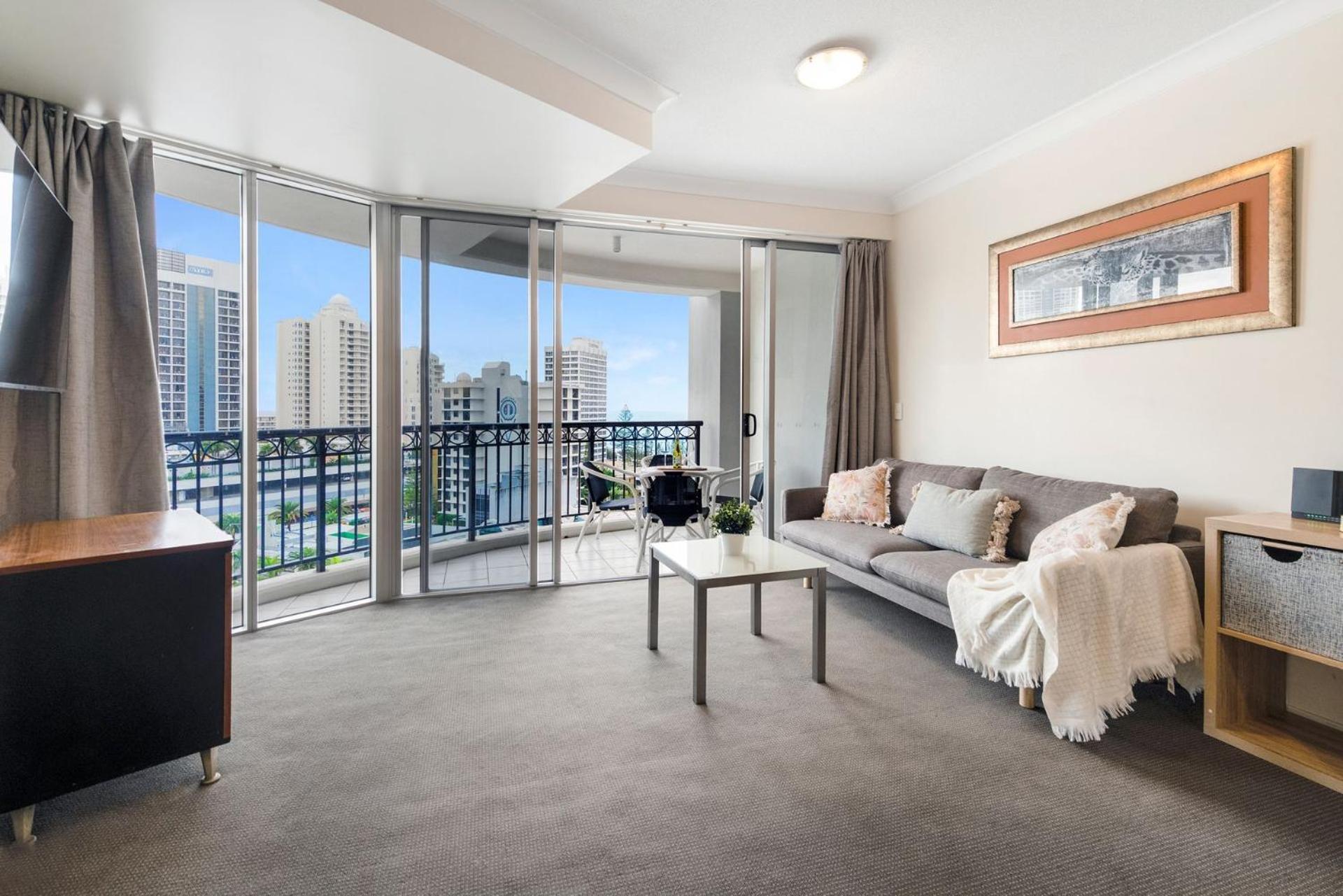 Chevron Renaissance - Spacious 2 Bedroom Haven - Coasthm Gold Coast