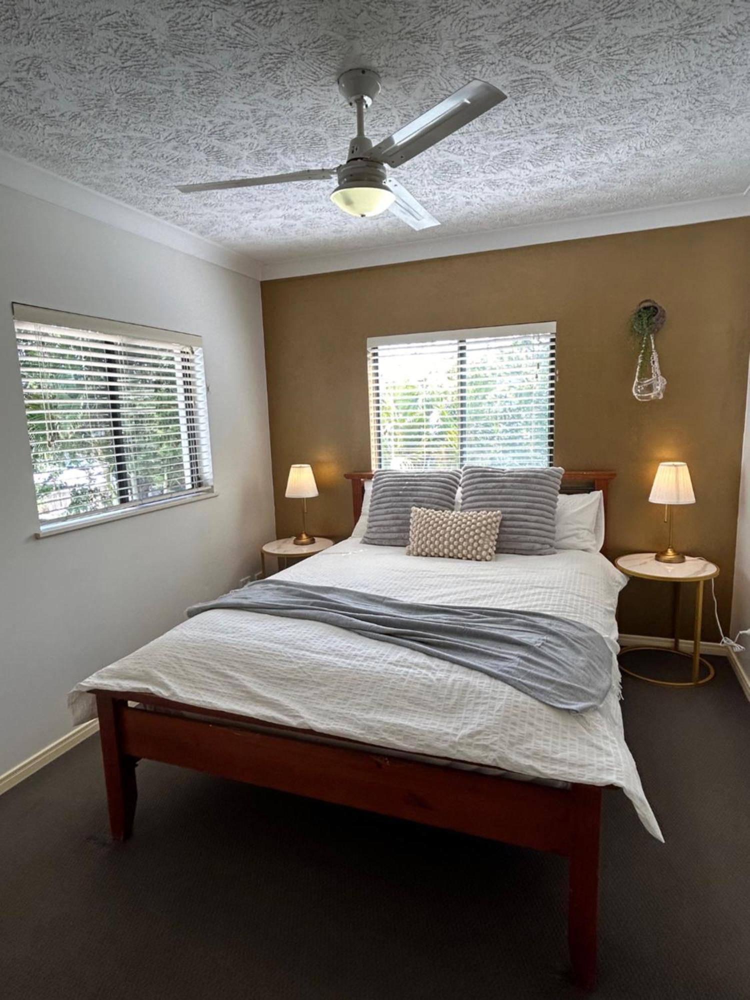 Stylish Beachside 1br * Gold Coast