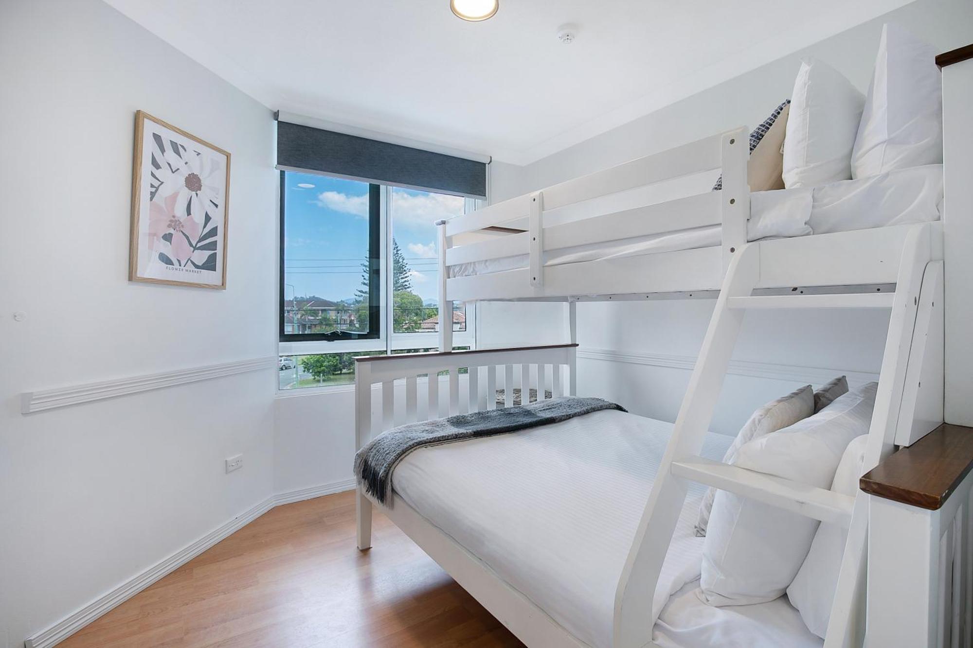Apartment Seascape Sanctuary - Palm Resort-style Bliss Gold Coast