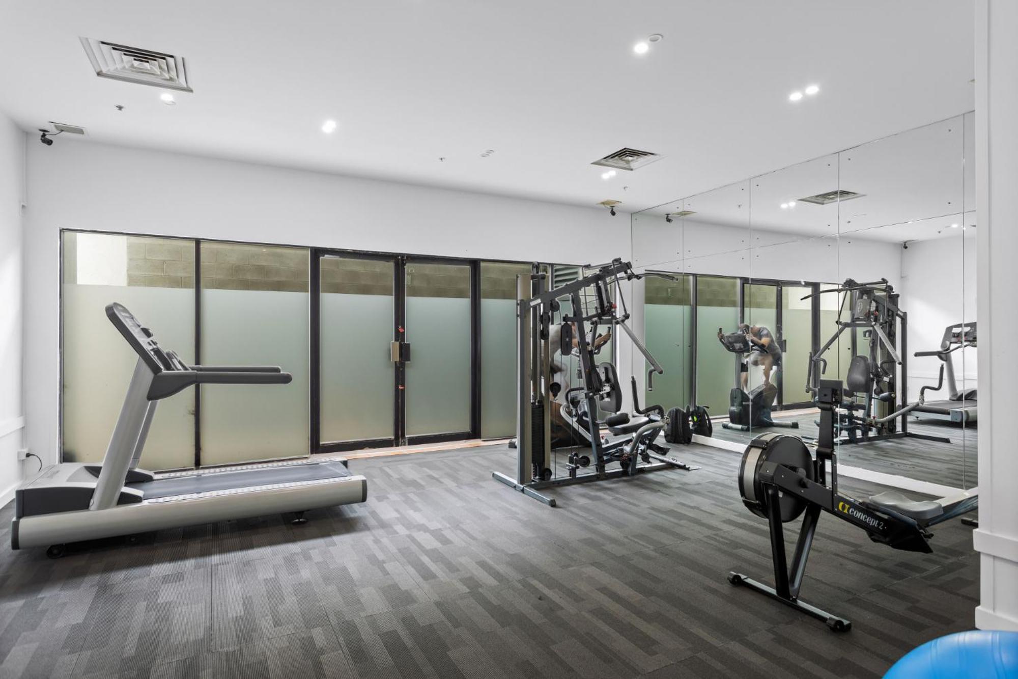 Cosy Studio With Ocean Views & Rooftop Jacuzzis * Gold Coast