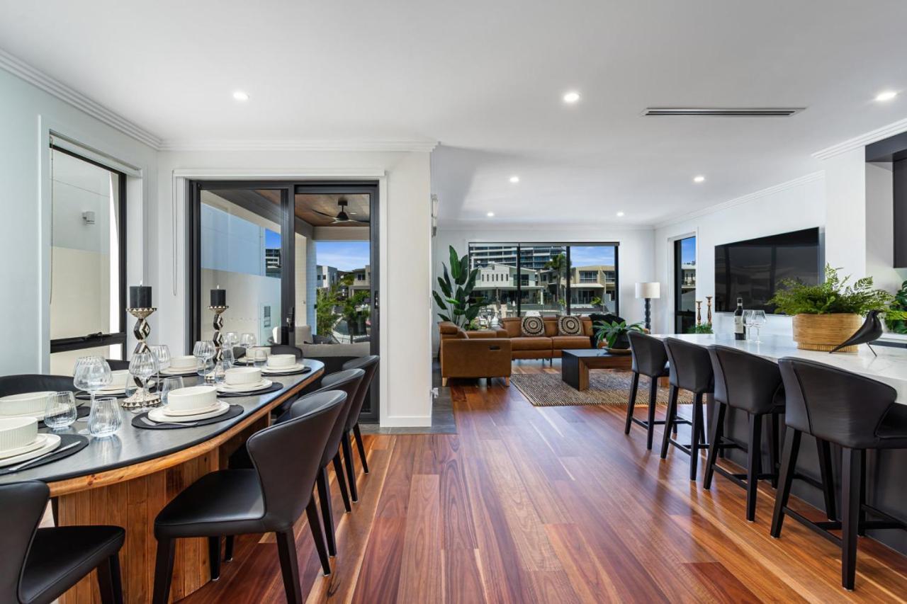 Absolute Waterfront Elegancy Holiday home