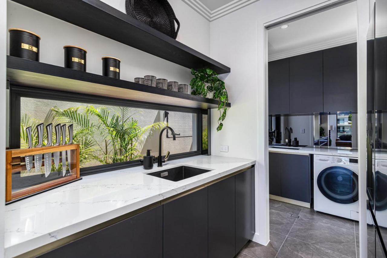 Absolute Waterfront Elegancy Holiday home *