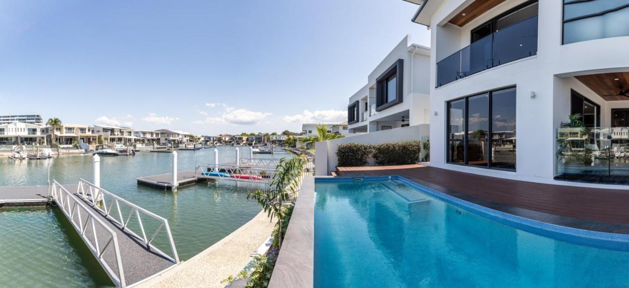 Absolute Waterfront Elegancy *
