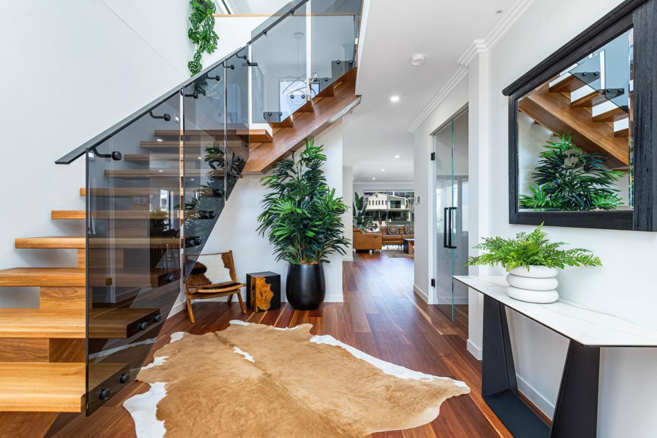 Absolute Waterfront Elegancy
