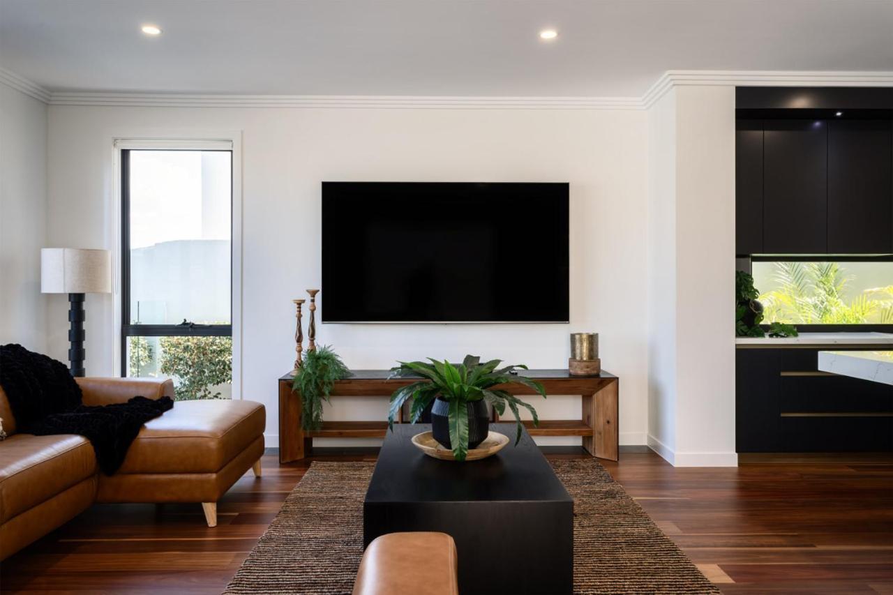 Absolute Waterfront Elegancy Holiday home Gold Coast
