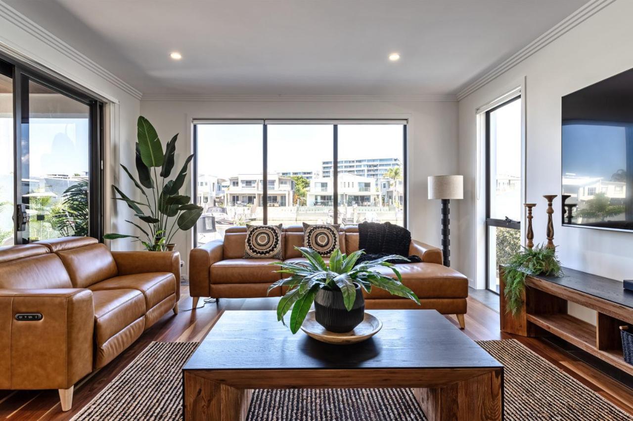 Absolute Waterfront Elegancy Gold Coast