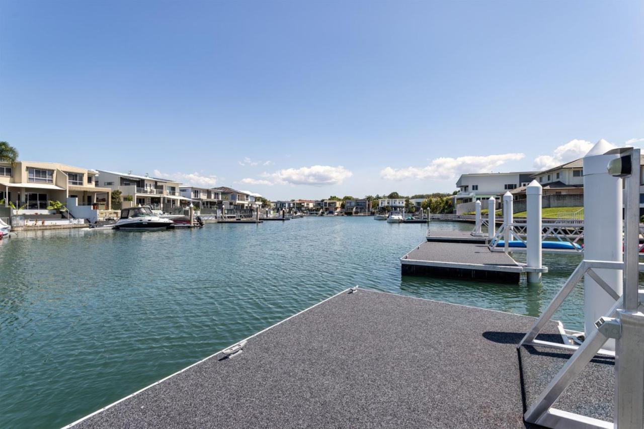 Absolute Waterfront Elegancy * Gold Coast