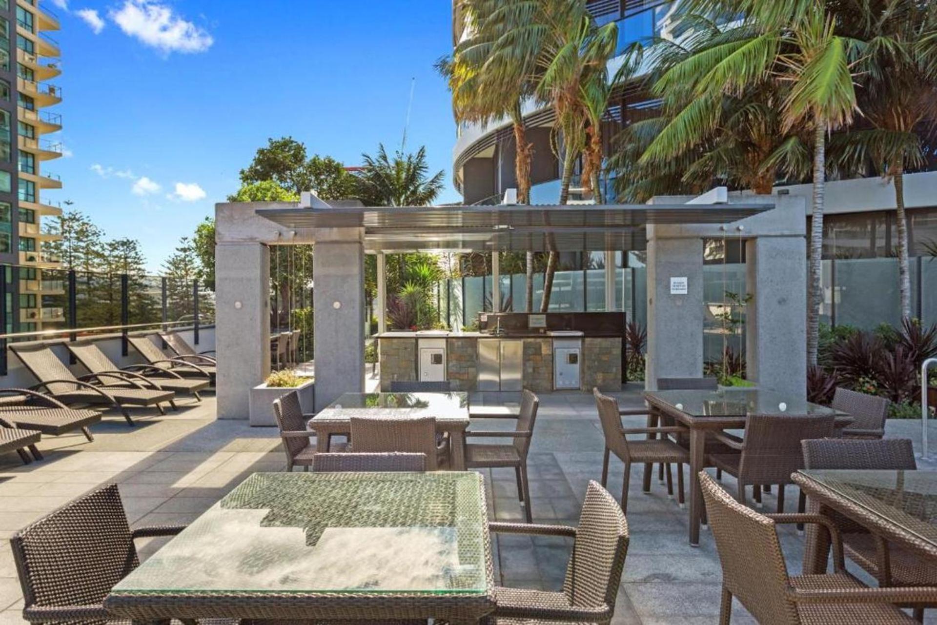 Vista Oasis At Oracle Apartment