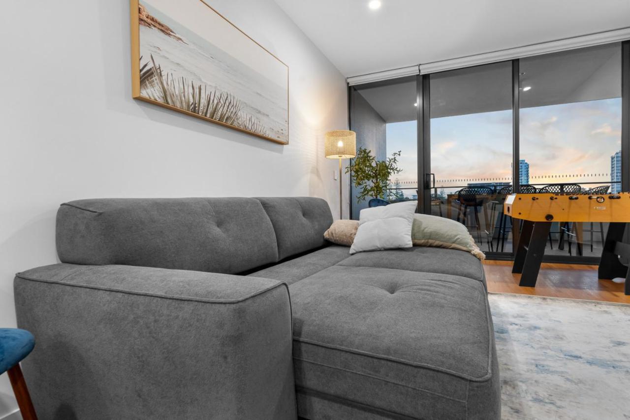 The Riviera - Brand New Surfers Paradise Riverview 2br With Parking Apartment