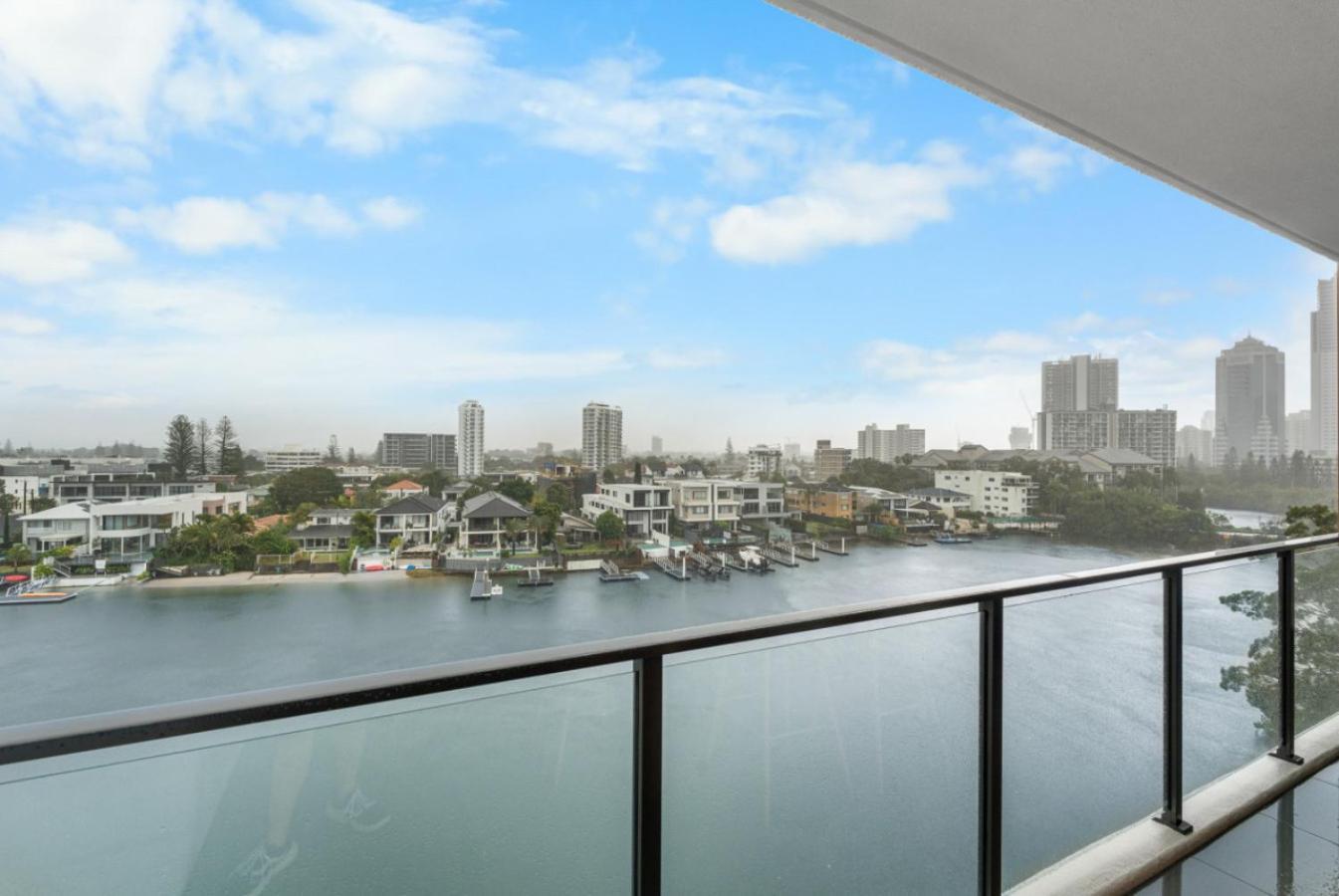 Apartment The Riviera - Brand New Surfers Paradise Riverview 2br With Parking Gold Coast