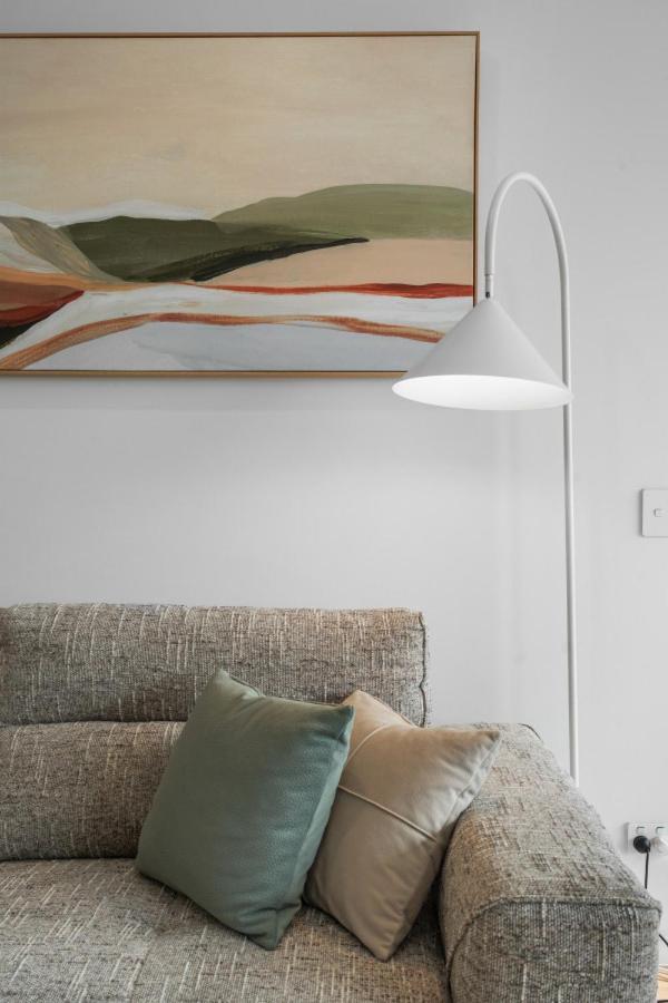 The Haven - Brand New Riverview 2br With Parking Pool Gym At Surfers Paradise Apartment Gold Coast