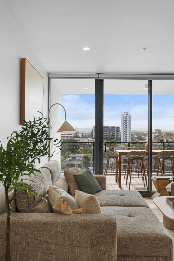 The Haven - Brand New Riverview 2br With Parking Pool Gym At Surfers Paradise *
