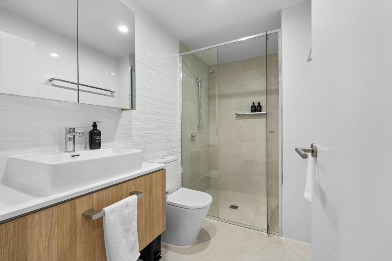 The Haven - Brand New Riverview 2br With Parking Pool Gym At Surfers Paradise