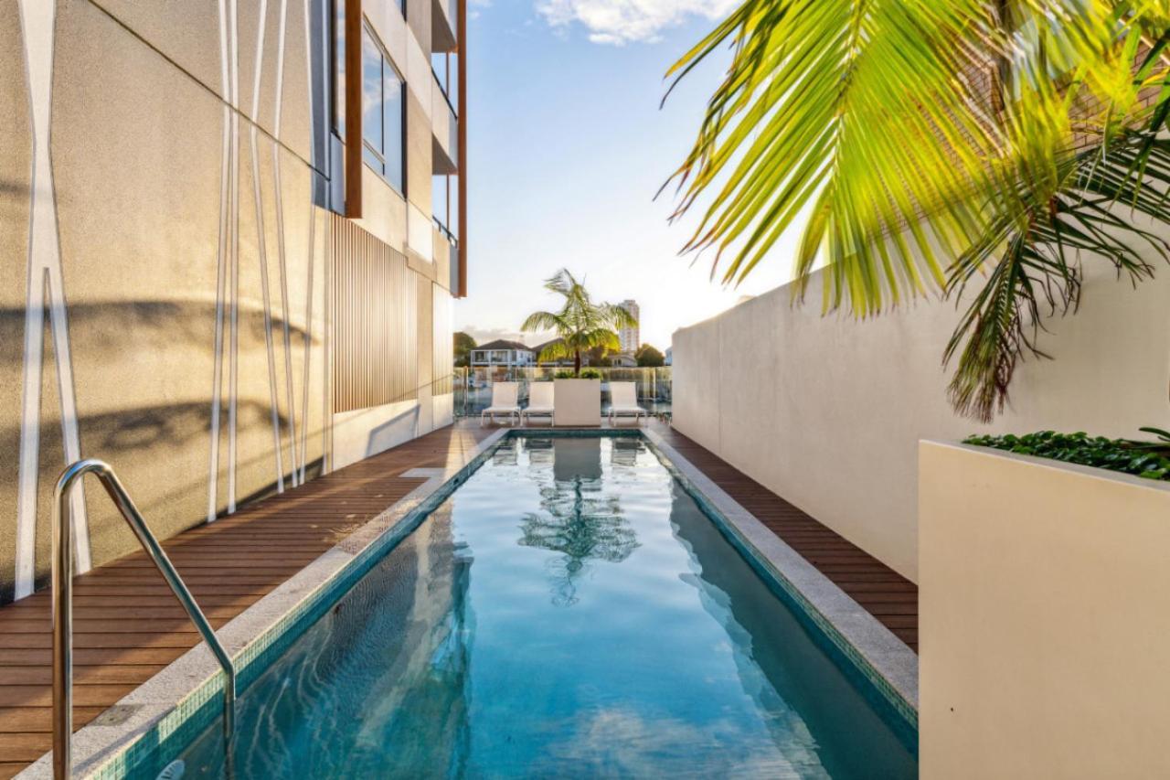 The Haven - Brand New Riverview 2br With Parking Pool Gym At Surfers Paradise Apartment *