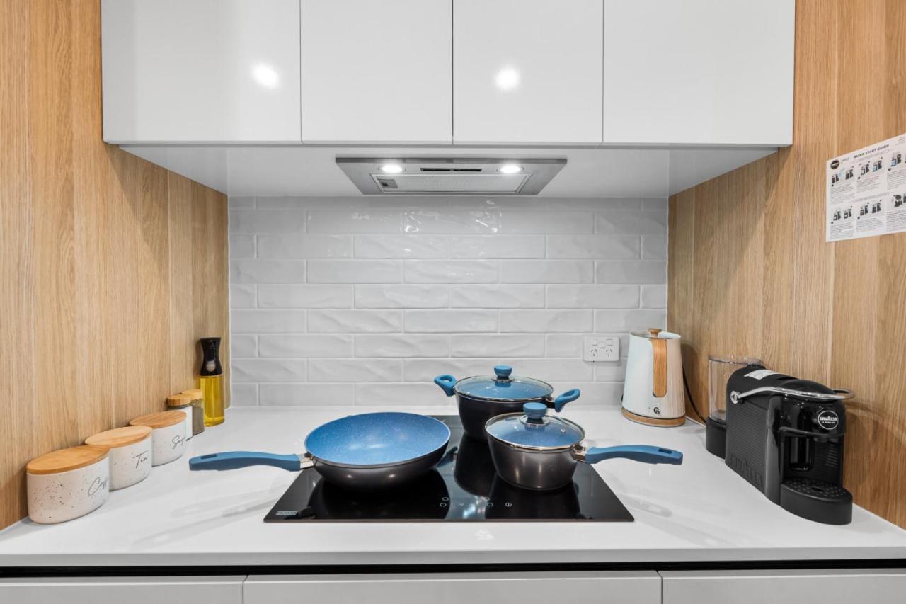 The Haven - Brand New Riverview 2br With Parking Pool Gym At Surfers Paradise * Gold Coast