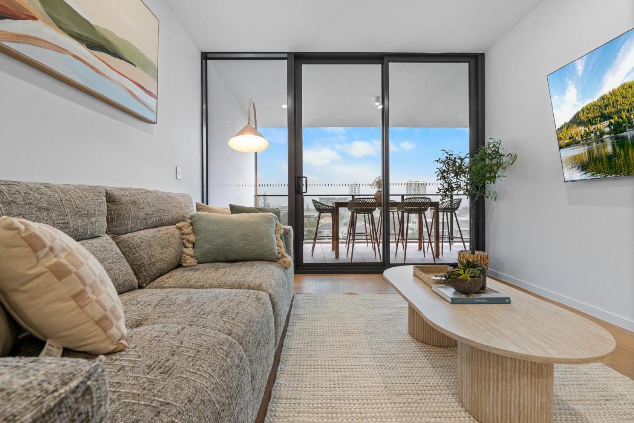 Apartment The Haven - Brand New Riverview 2br With Parking Pool Gym At Surfers Paradise *