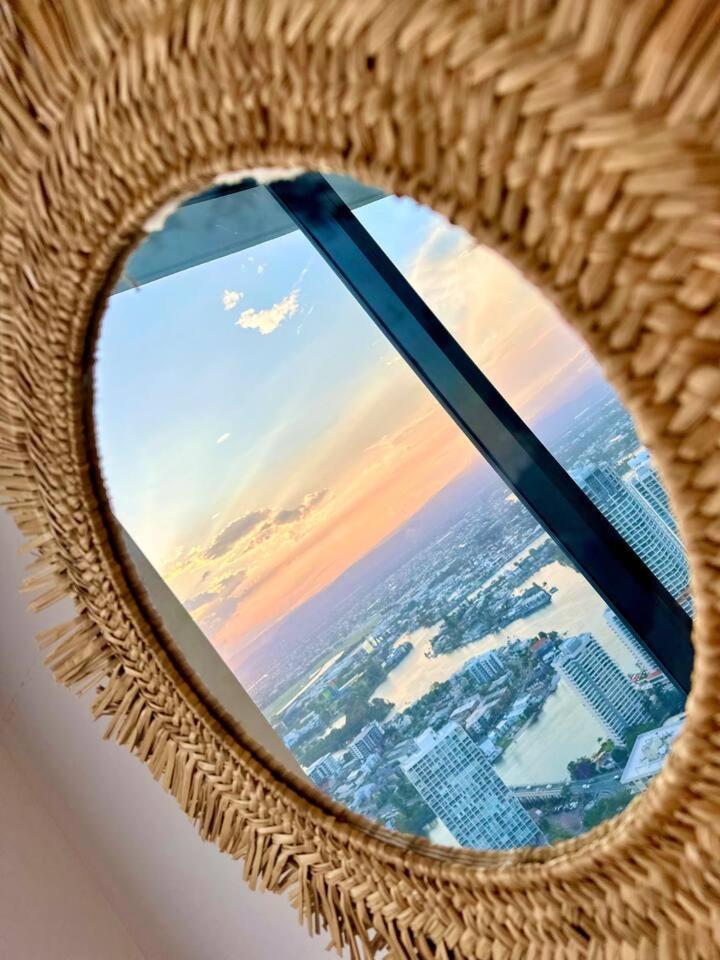 Clear Water Serenade Lv 50 Skyhome At Ocean Meriton * Gold Coast