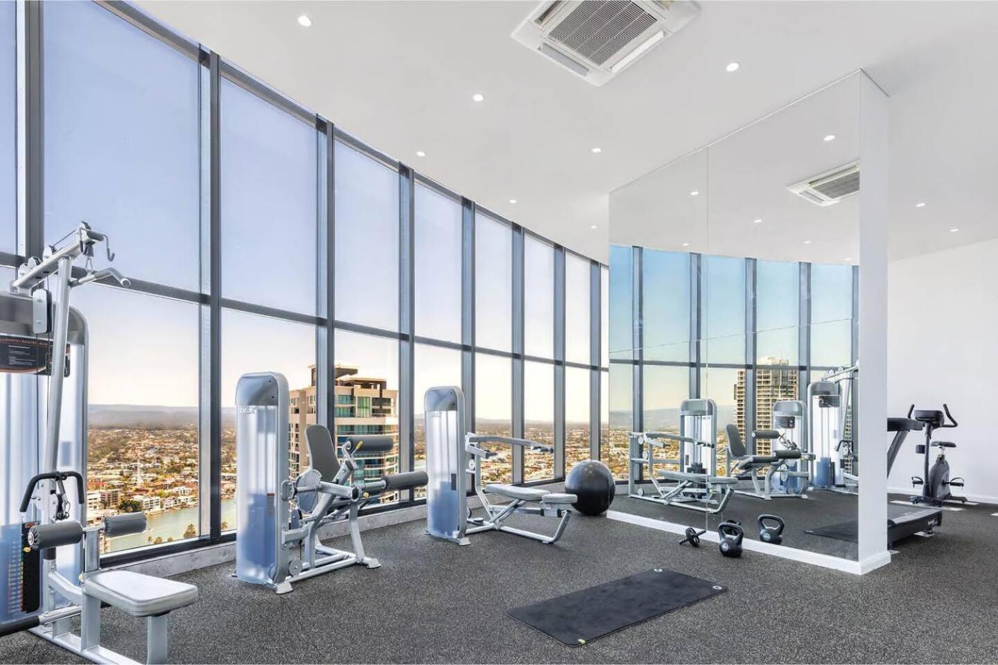 Apartment Clear Water Serenade Lv 50 Skyhome At Ocean Meriton Gold Coast