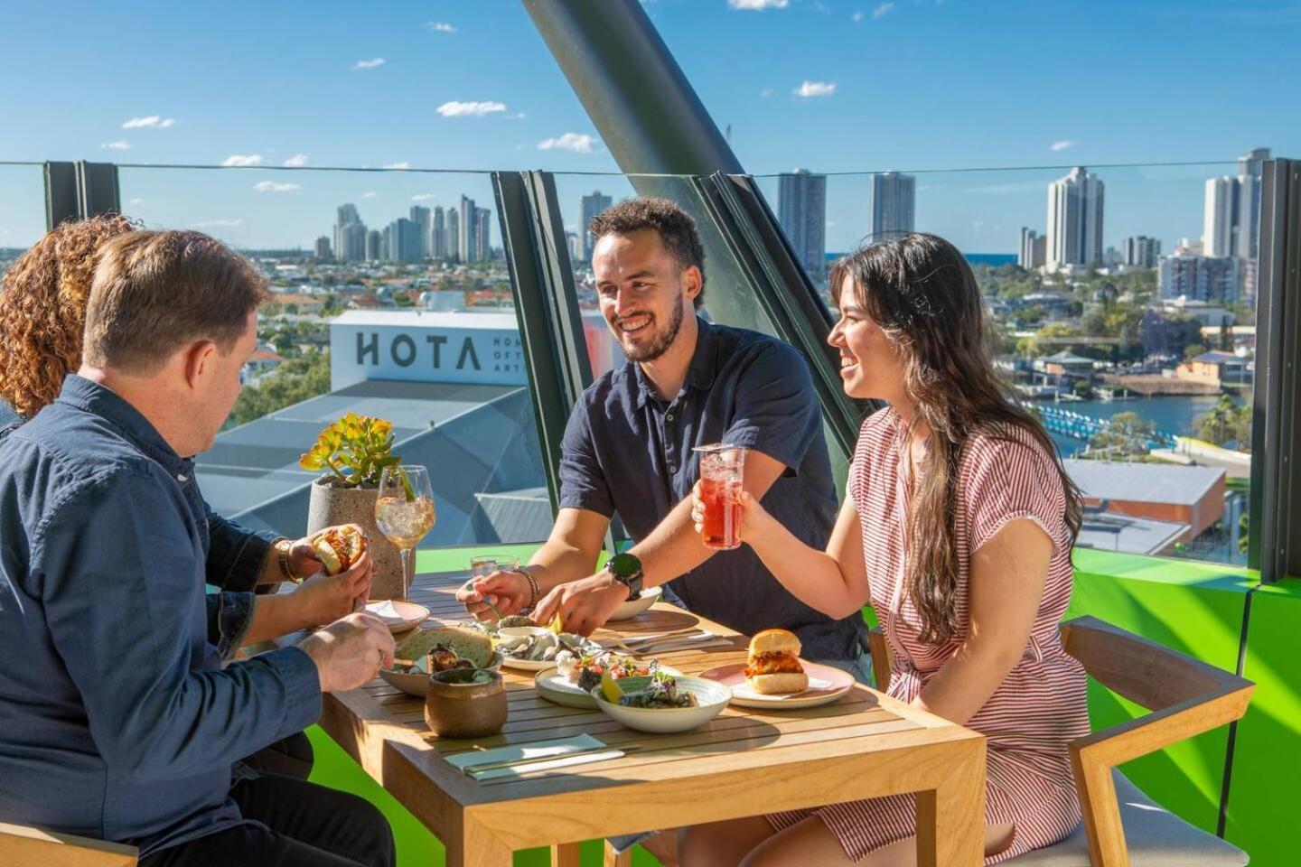 Clear Water Serenade Lv 50 Skyhome At Ocean Meriton
