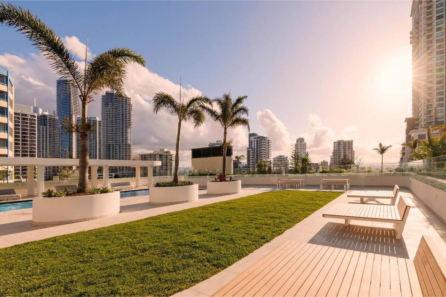 Apartment Clear Water Serenade Lv 50 Skyhome At Ocean Meriton *