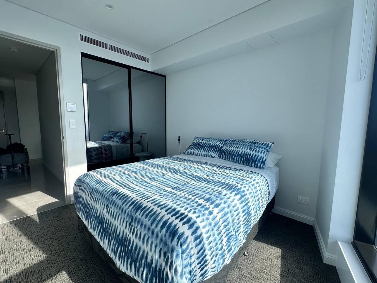 Apartment Clear Water Serenade Lv 50 Skyhome At Ocean Meriton