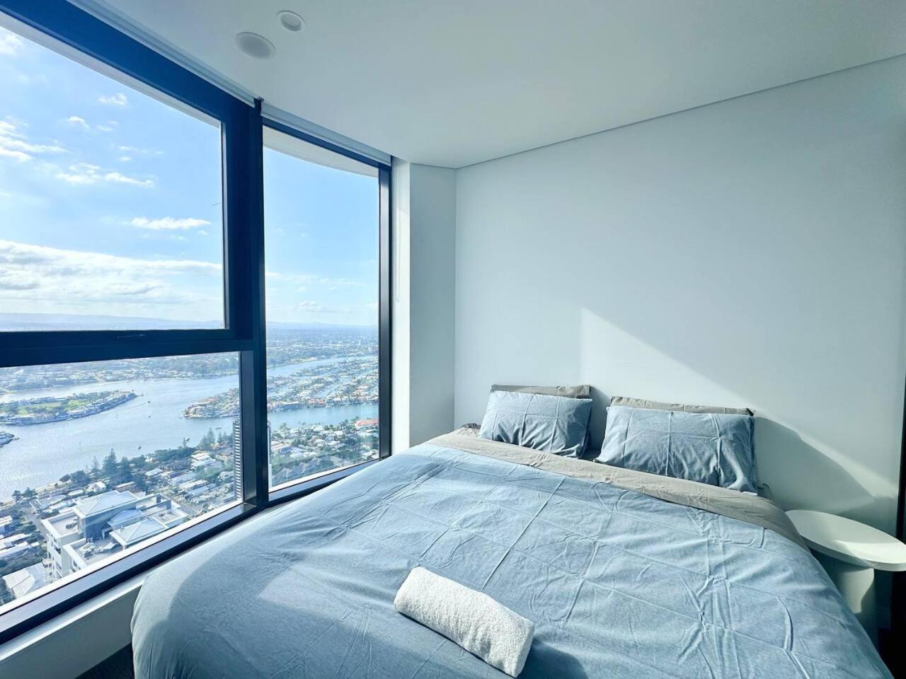 Apartment Clear Water Serenade Lv 50 Skyhome At Ocean Meriton Gold Coast
