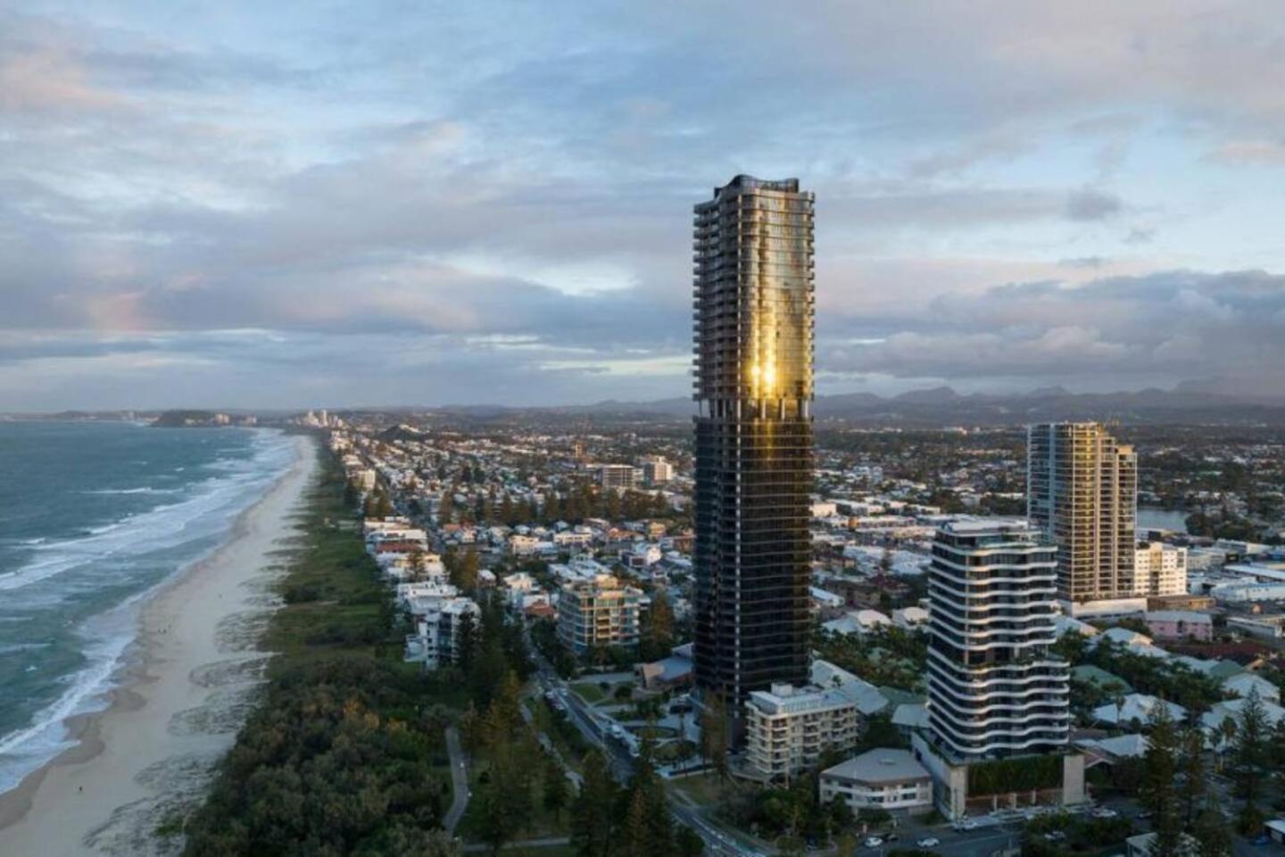 Clear Water Serenade Lv 50 Skyhome At Ocean Meriton Apartment