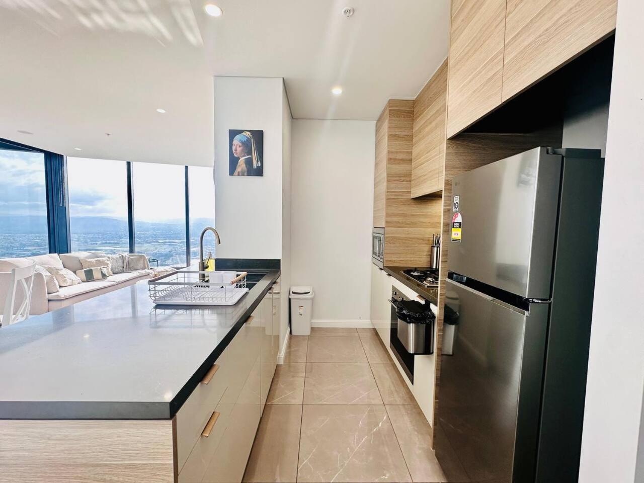 Clear Water Serenade Lv 50 Skyhome At Ocean Meriton *
