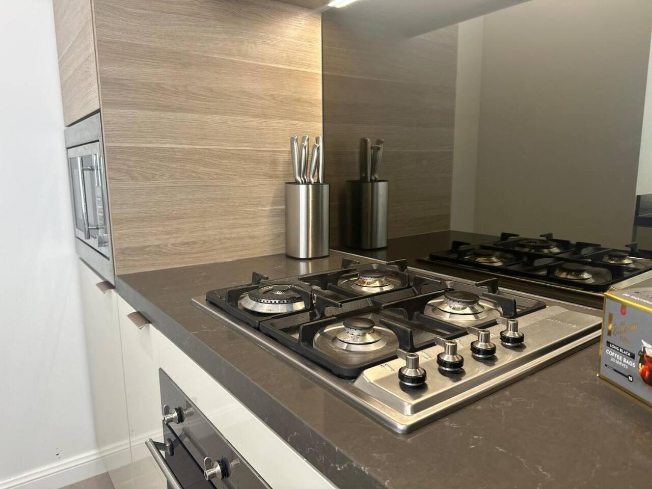 Clear Water Serenade Lv 50 Skyhome At Ocean Meriton Apartment