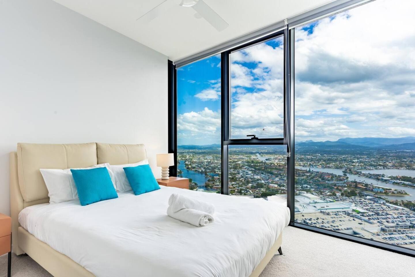 Apartment Serene Hinterland Views From The Star - One Bedroom Luxe On The Star *