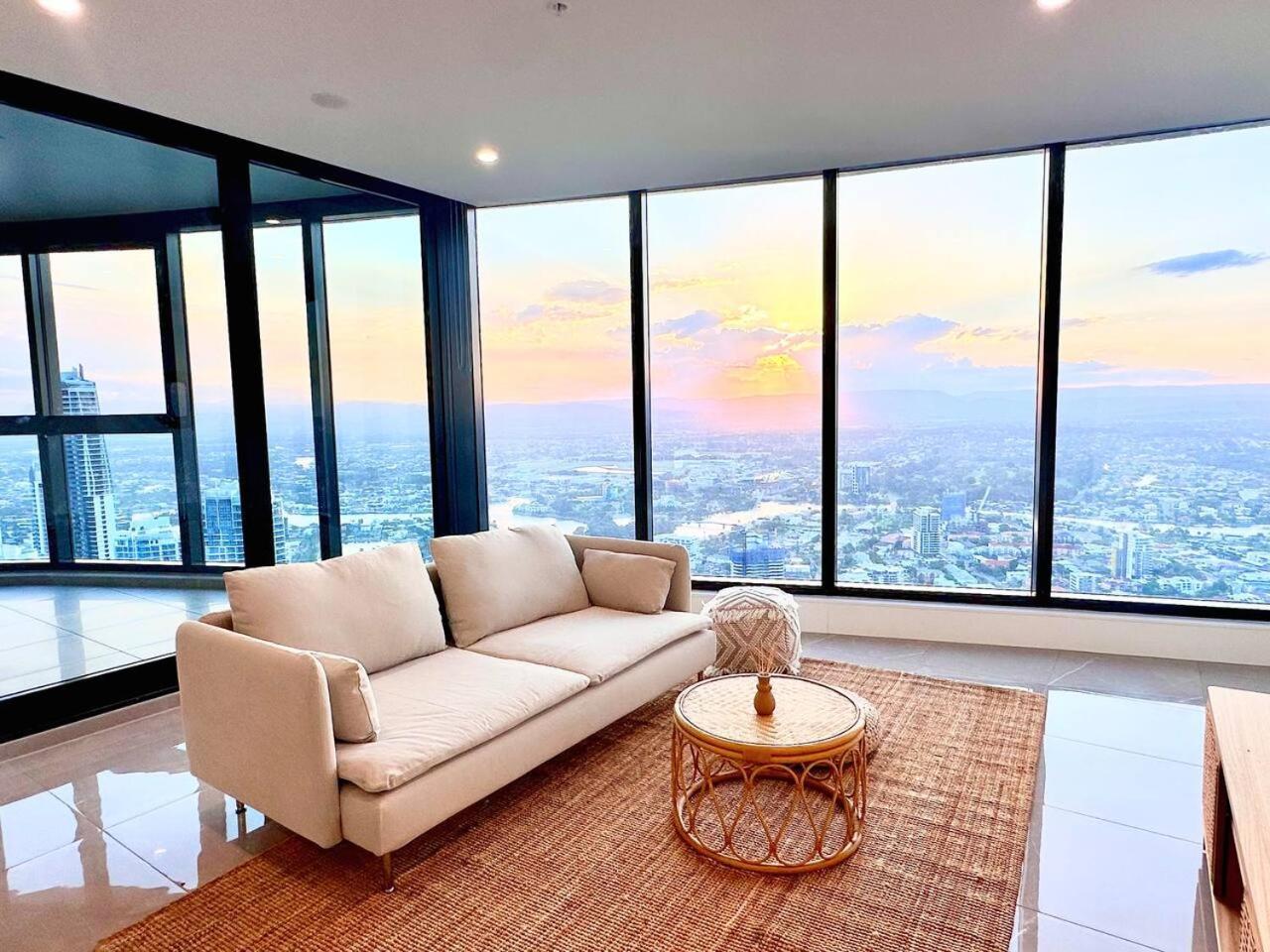 Apartment Clear Water Serenade Lv 50 Skyhome At Ocean Meriton Gold Coast