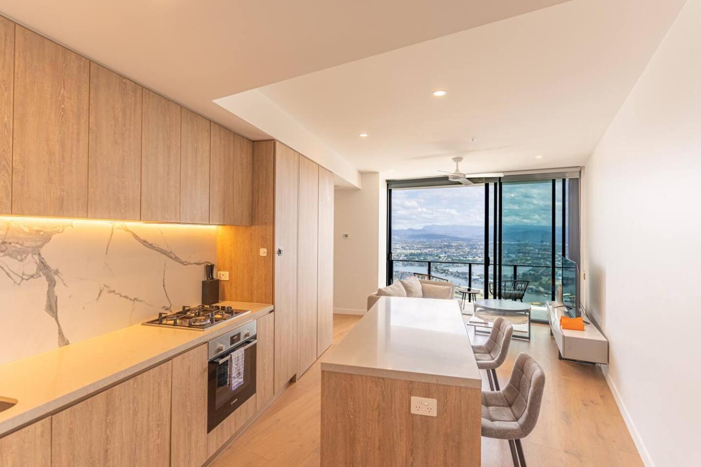 Serene Hinterland Views From The Star - One Bedroom Luxe On The Star * Gold Coast