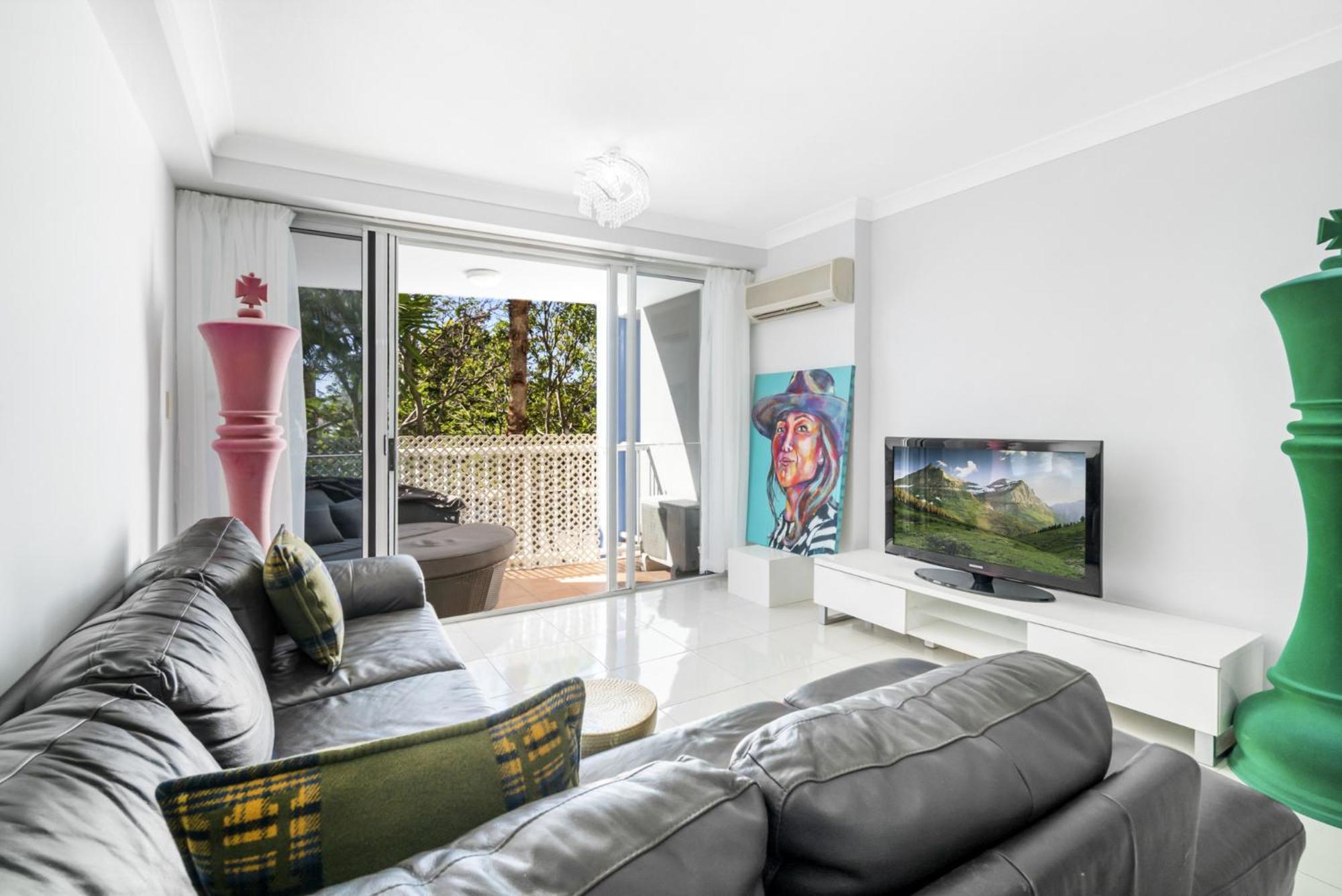 Broadbeach 1-bed With Pools, Gym & Secure Parking Gold Coast