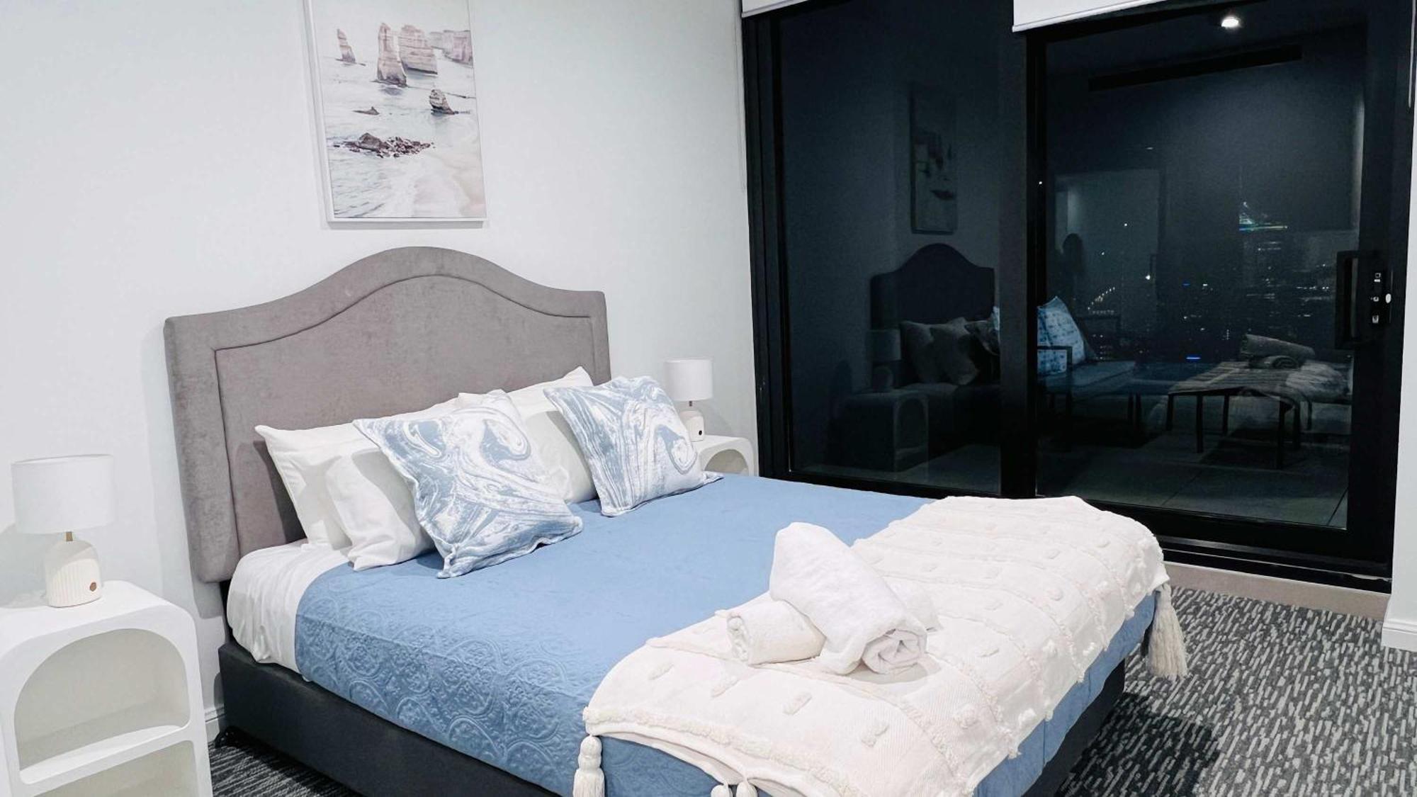Beachside Bliss Stunning Views Steps To Shore Apartment Gold Coast