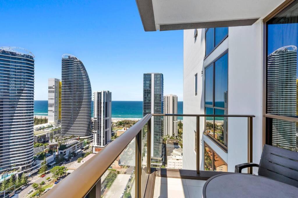 Broadbeach 2b2b Free Parking Apartment *