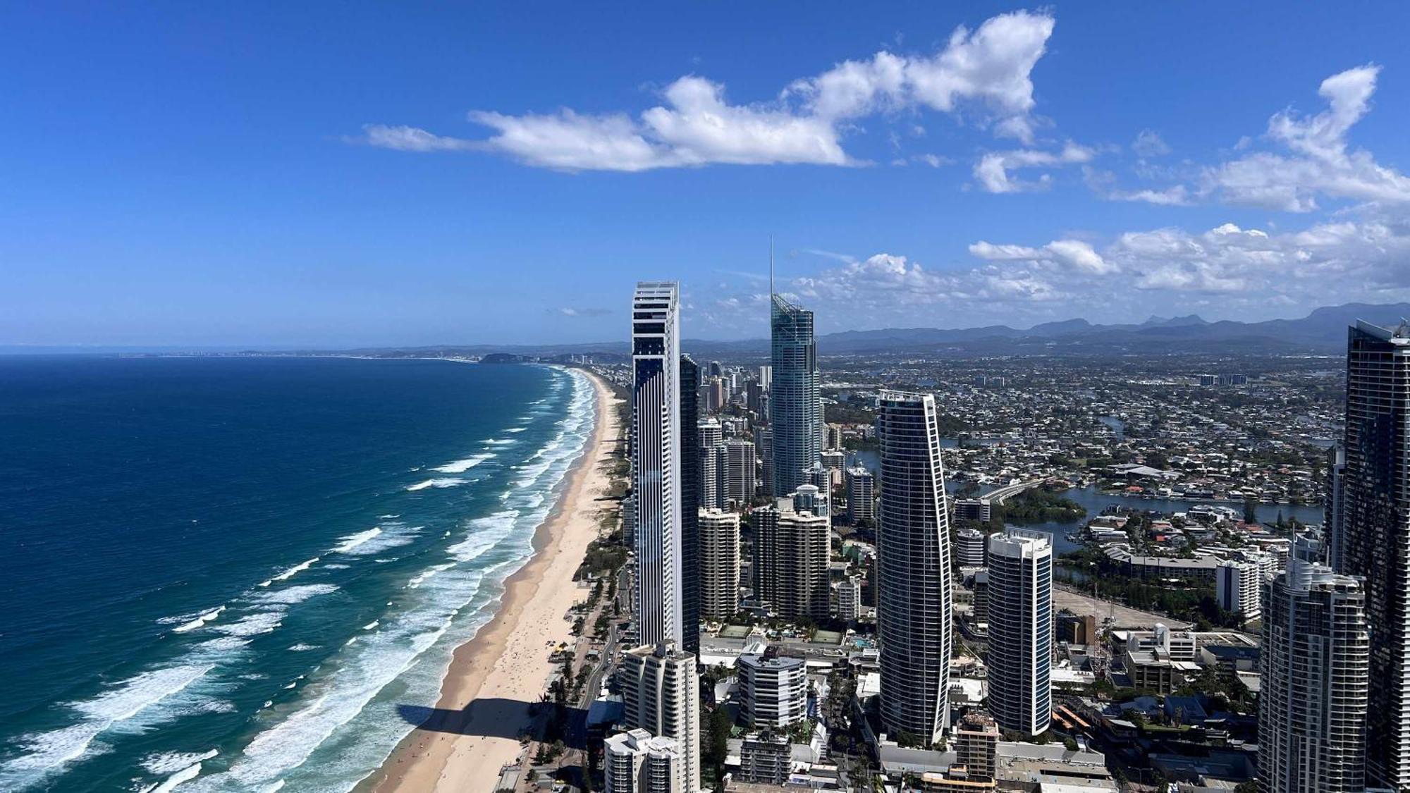 Apartment Beachside Bliss Stunning Views Steps To Shore Gold Coast