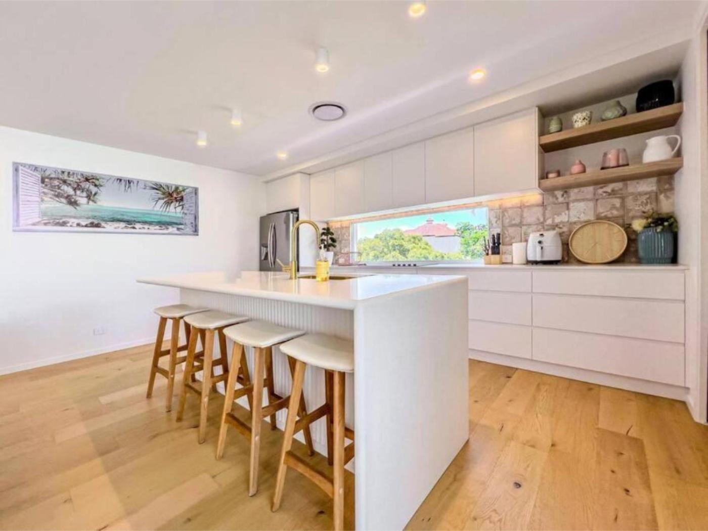 Brand New Large Luxury Apartment