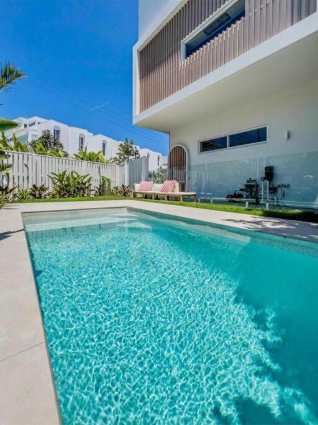 Brand New Large Luxury *
