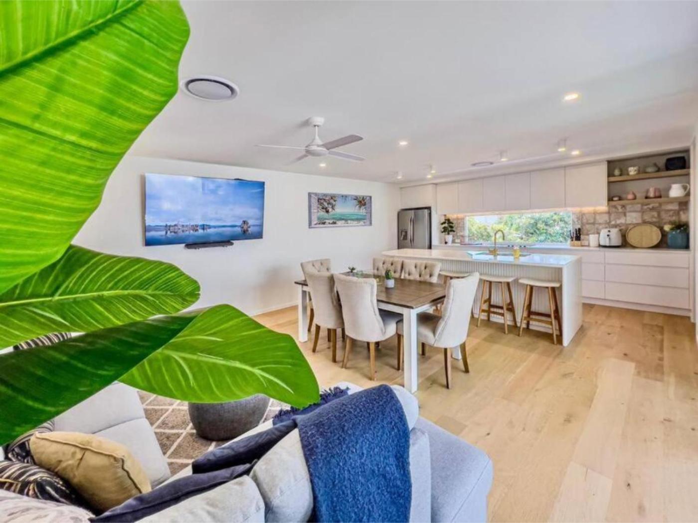 Apartment Brand New Large Luxury Gold Coast