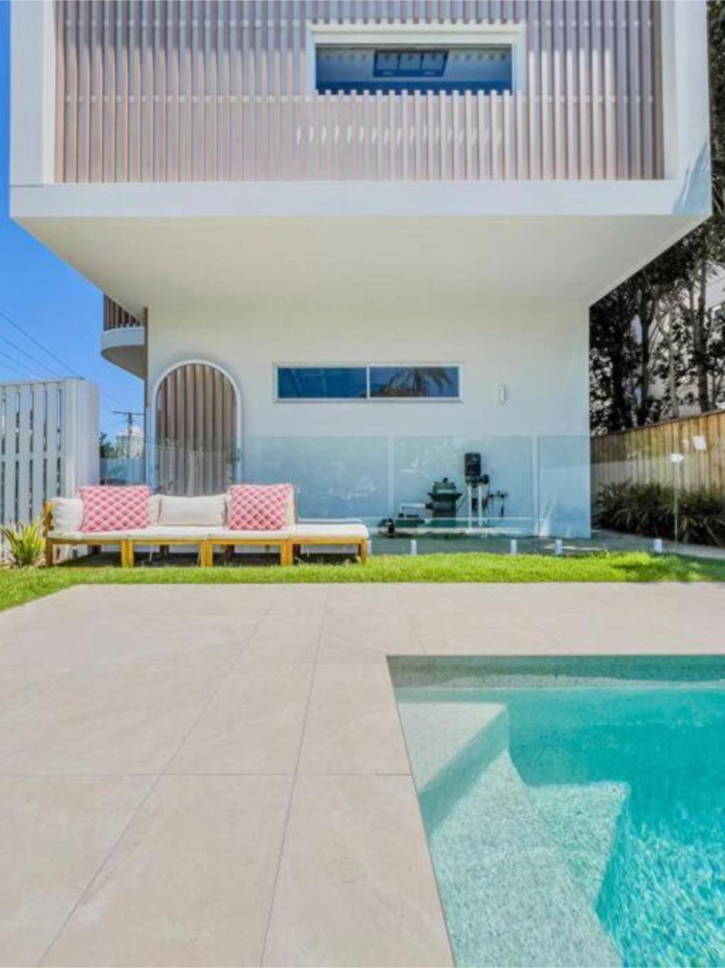 Brand New Large Luxury *