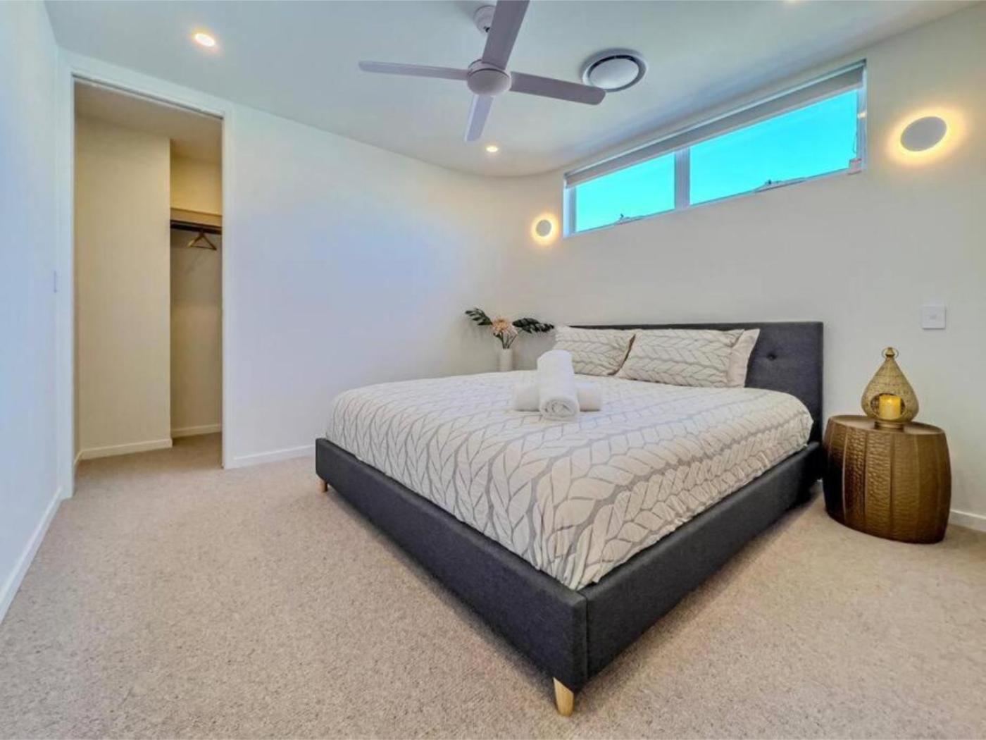 Apartment Brand New Large Luxury Gold Coast