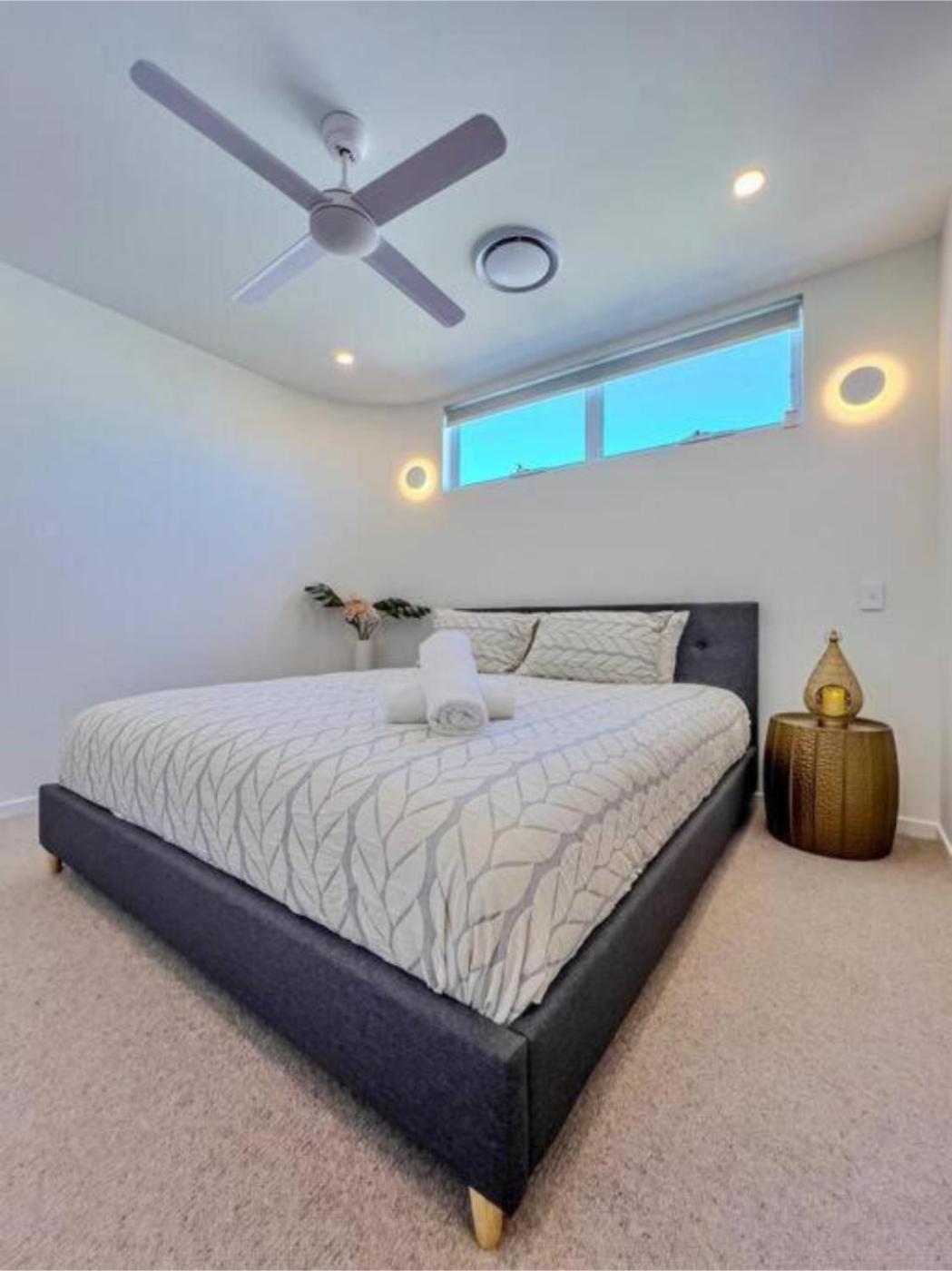 Brand New Large Luxury *