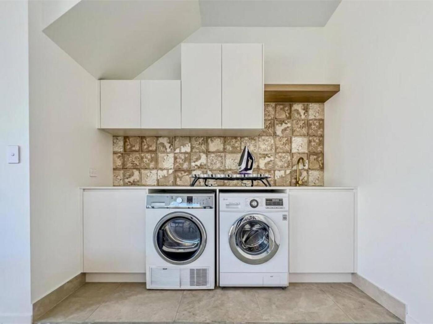 Apartment Brand New Large Luxury Gold Coast