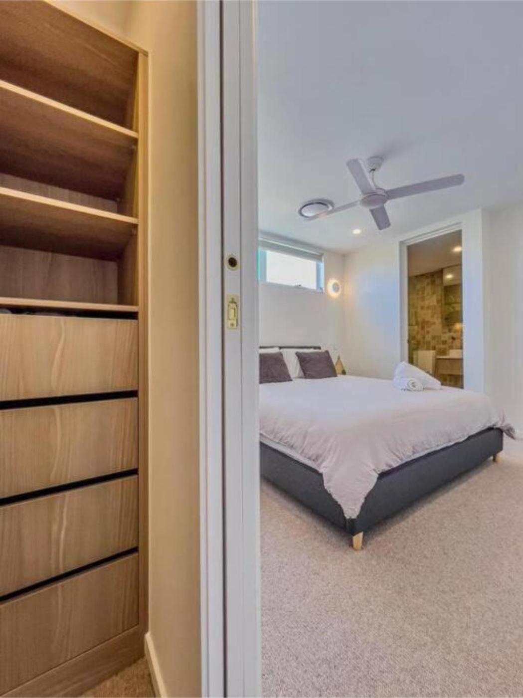 Apartment Brand New Large Luxury Gold Coast