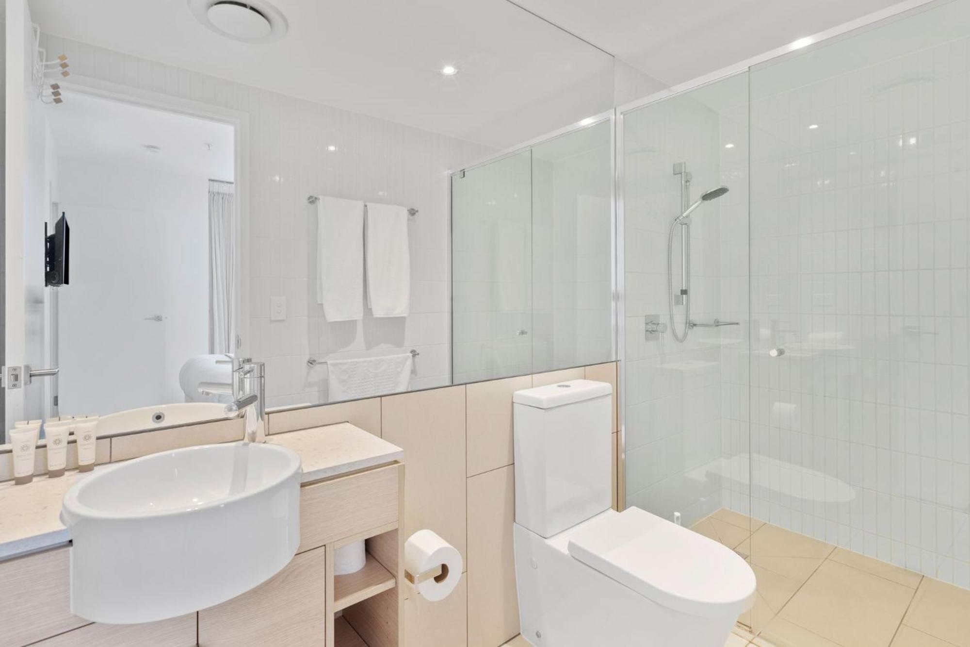 Apartment Broadbeach 2b2b Free Parking