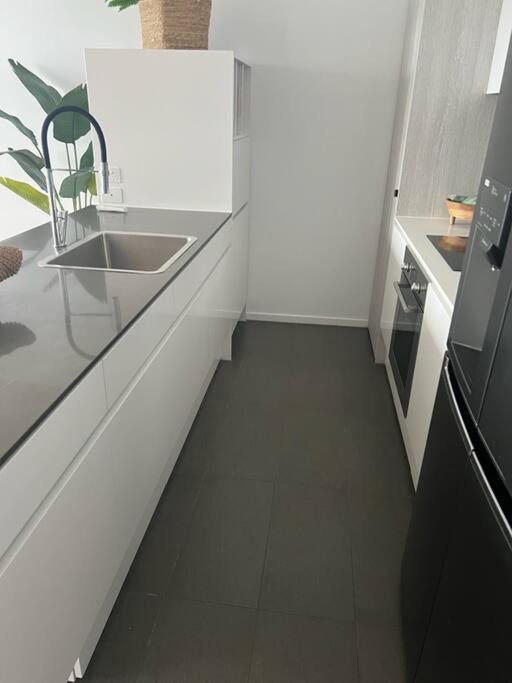 Burleigh 1 Bed Location Apartamento