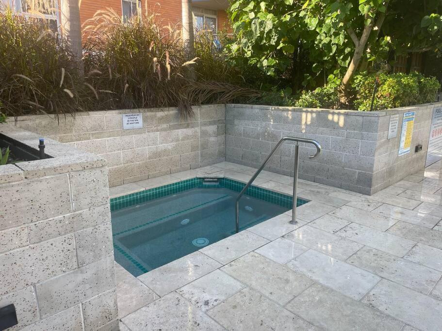 Apartamento Burleigh 1 Bed Location *