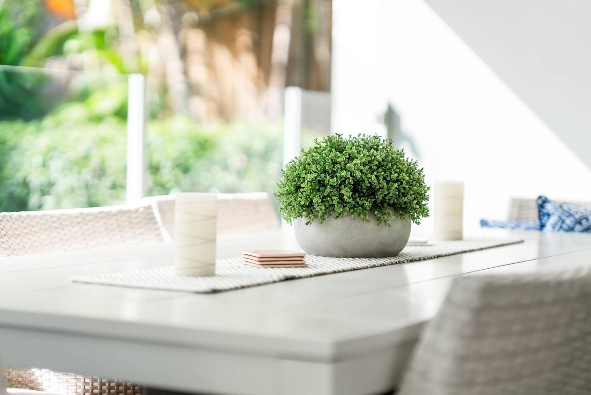 Calm By Khove * Gold Coast