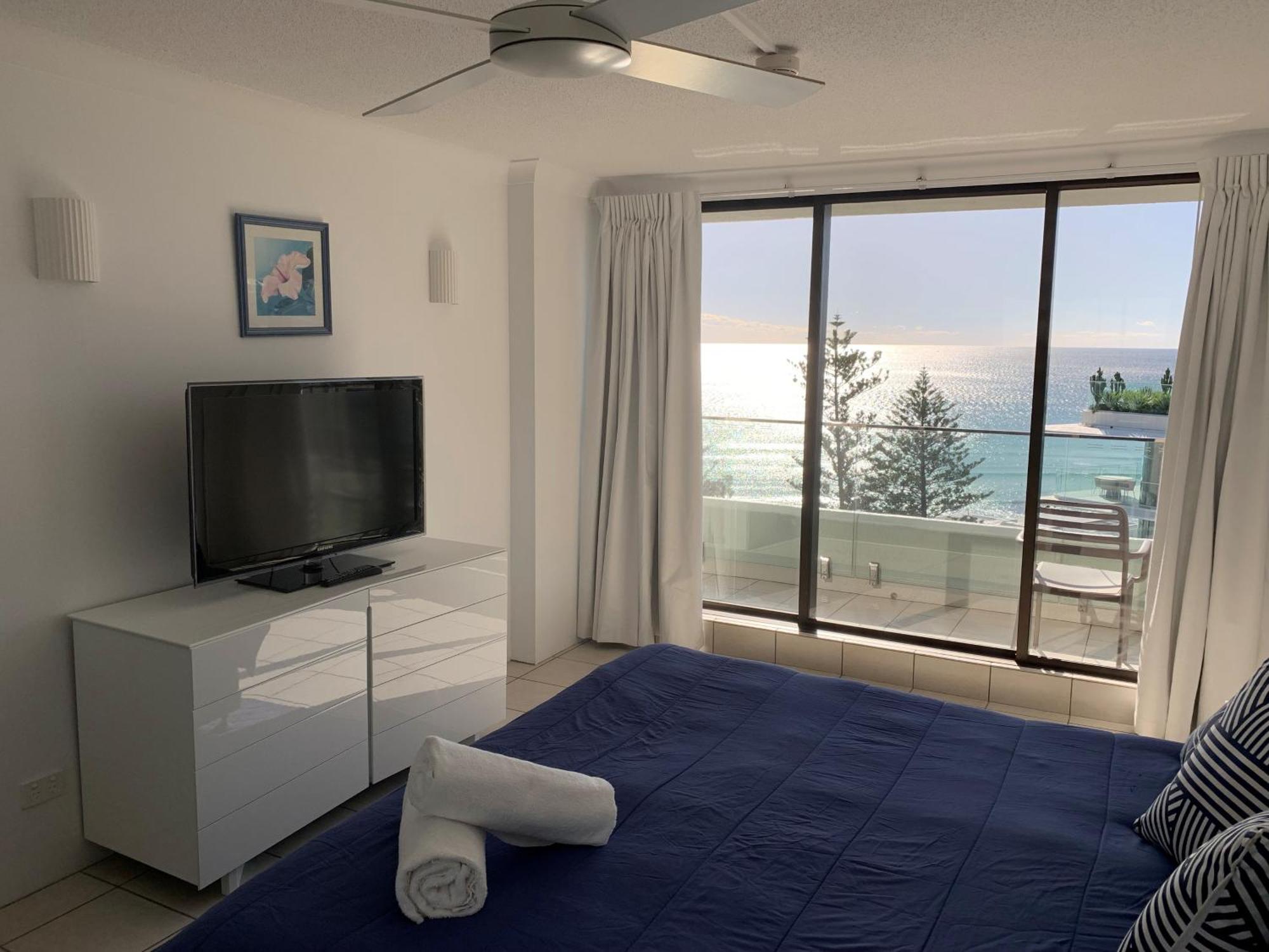 La Pacifique Apartment *